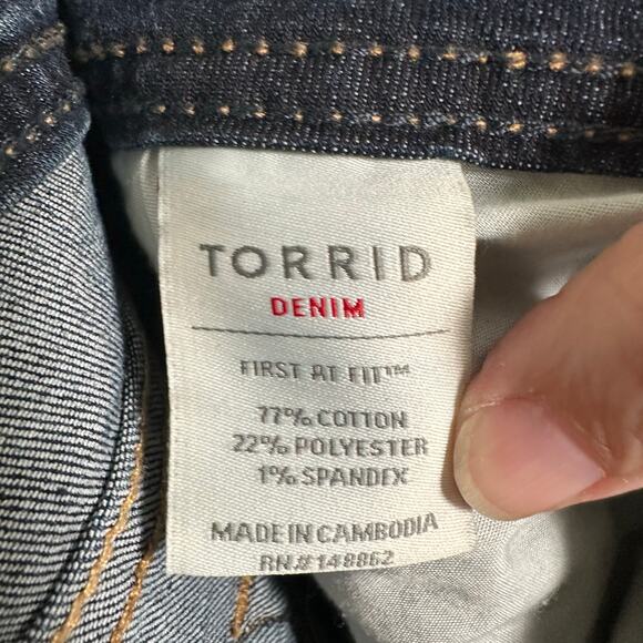 Torrid women’s jeans, medium wash, light distressing luxes slim boot plus size - Picture 6 of 14